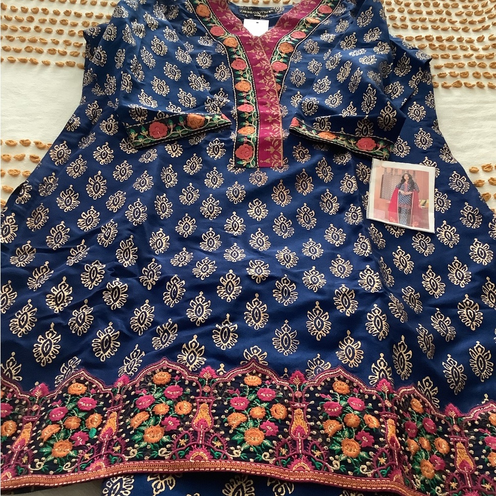 Navy & Fuchsia Embroidered Wedding Salwar Kameez Set - Picture 13 of 14